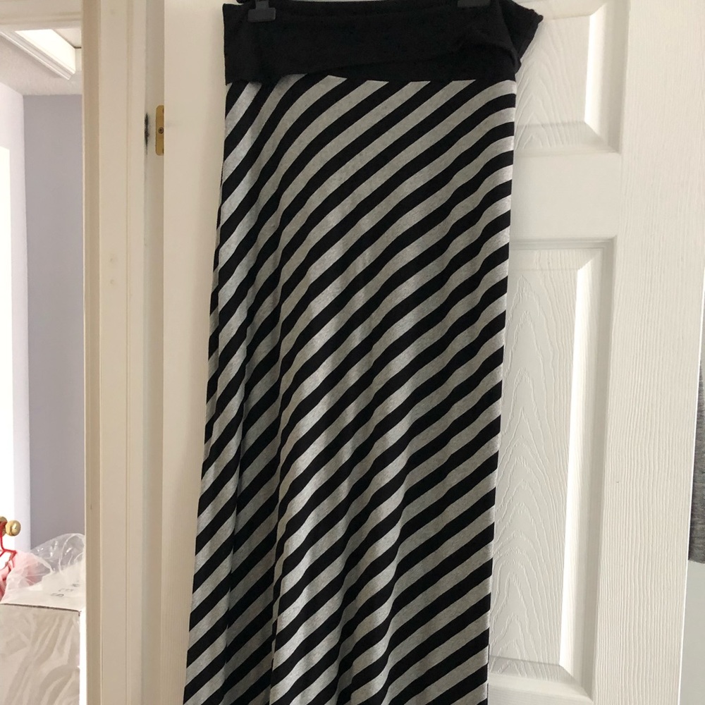 Long maxi skirt